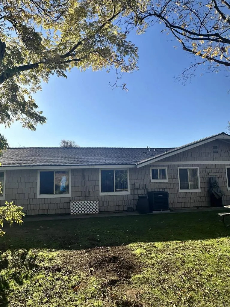 2758 Kauana Loa, Escondido, California 92029 home-pic-0